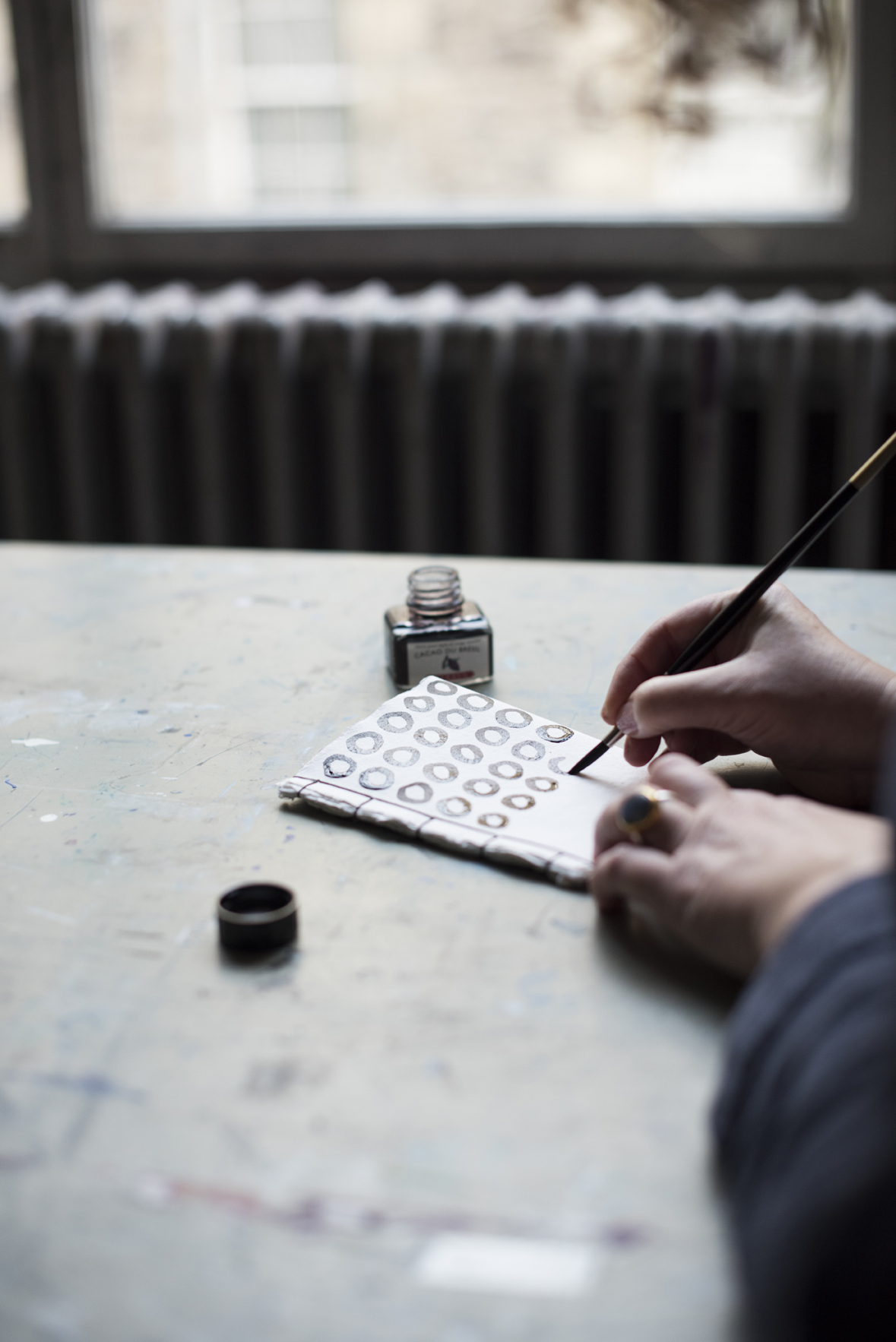 Decorating the cover with inky patterns. From Bound: 15 Beautiful Bookbinding Projects by Rachel Hazell