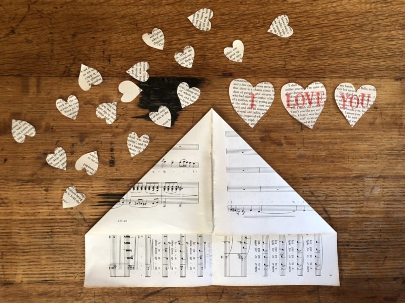 The Travelling Bookbinder: Heart Confetti: 3rd envelope fold