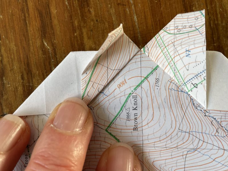 The Travelling Bookbinder: Origami Heart Ring: Create triangle