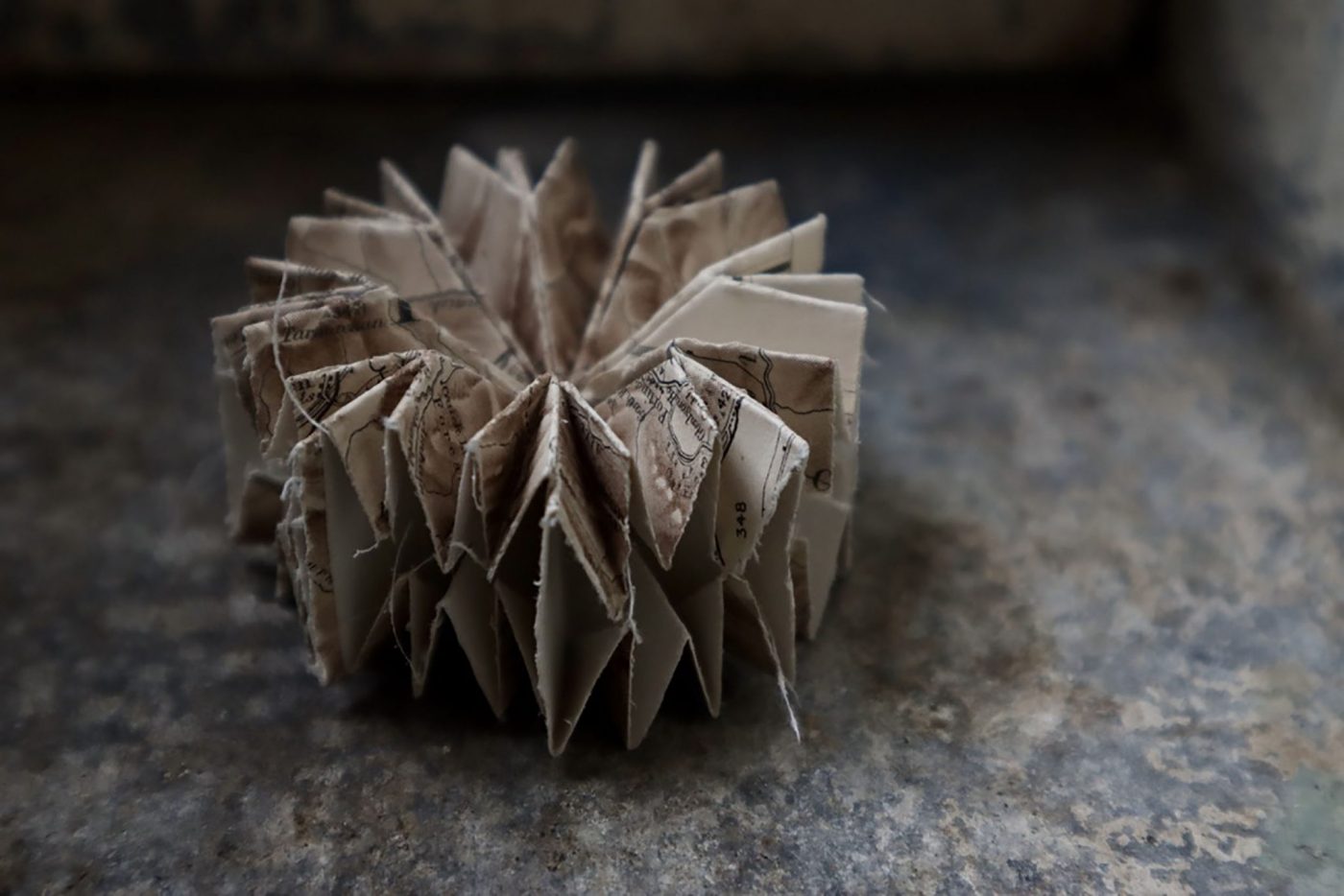 MapLove: Online bookart with The Travelling Bookbinder. Multi map fold.