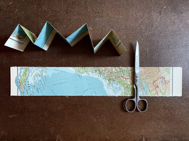 The Travelling Bookbinder: Make a mini concertina: First fold into eight