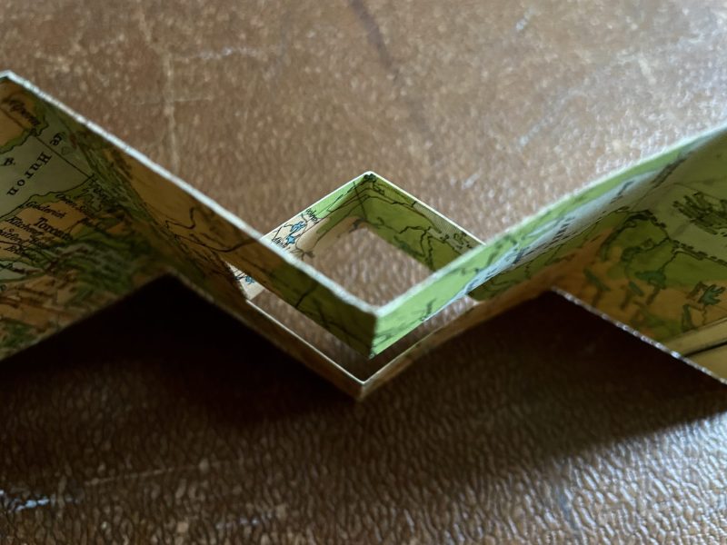 The Travelling Bookbinder: Make a mini concertina: Reverse fold from above