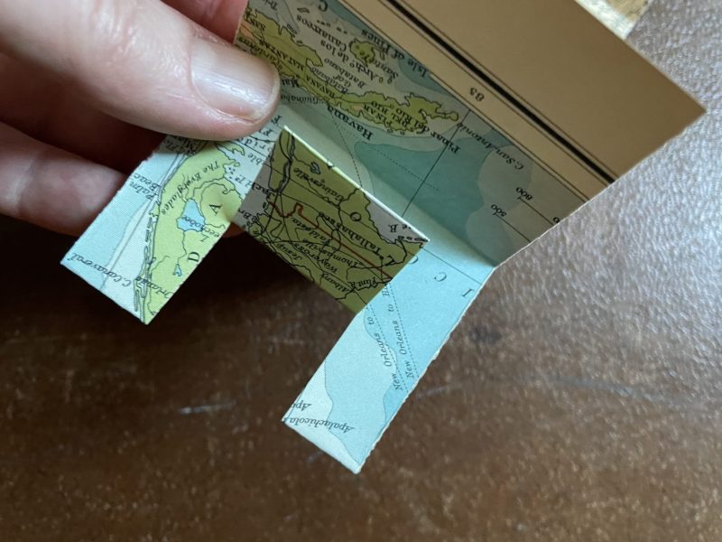 The Travelling Bookbinder: Make a mini concertina: Experiment with scale