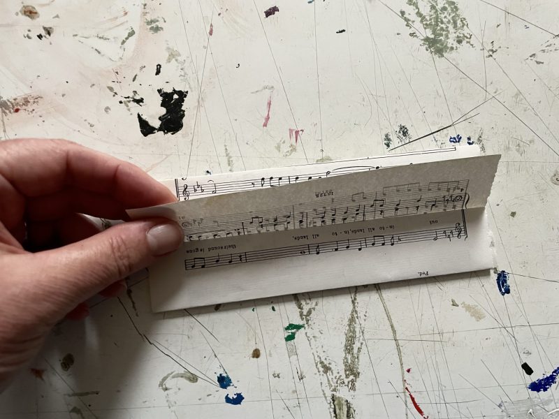 The Travelling Bookbinder: How to: Gather (Thin) Collections: Moving to eighths