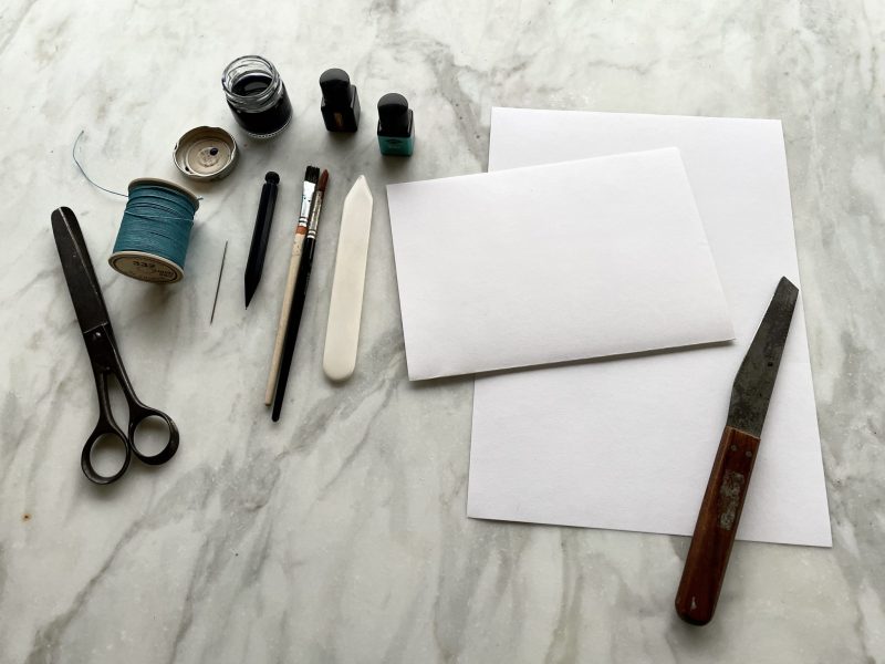 The Travelling Bookbinder: How to: Make a notebook: Begin here