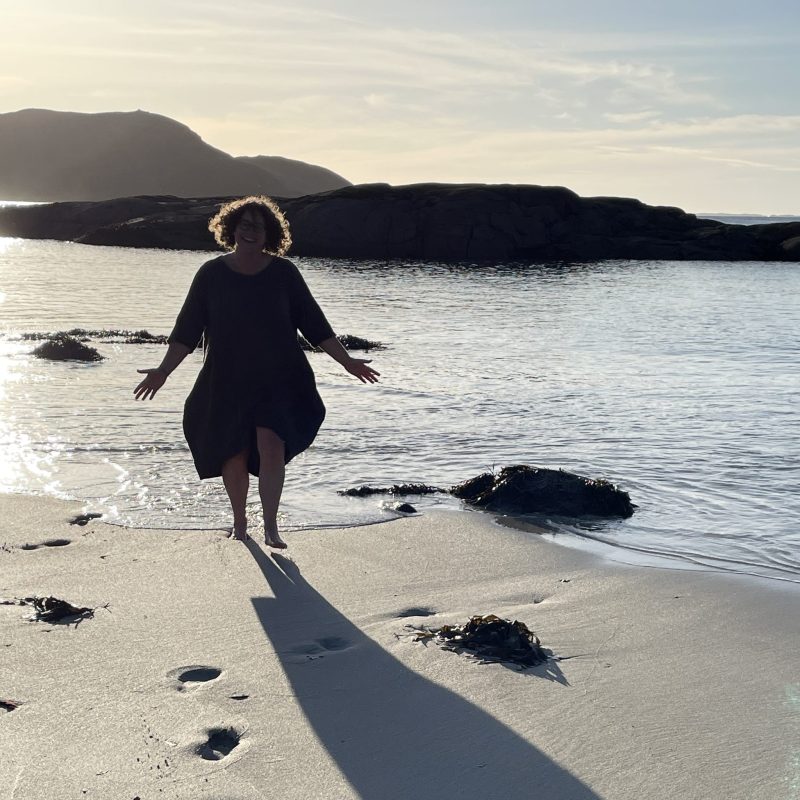 The Travelling Bookbinder: 2024 preview: On the beach