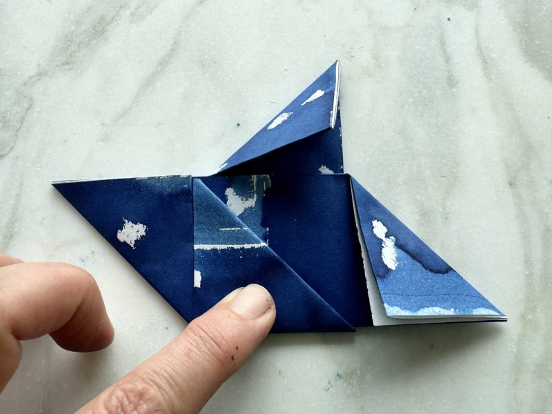 The Travelling Bookbinder: How to: Make a Star Map: Fold triangle in to centre